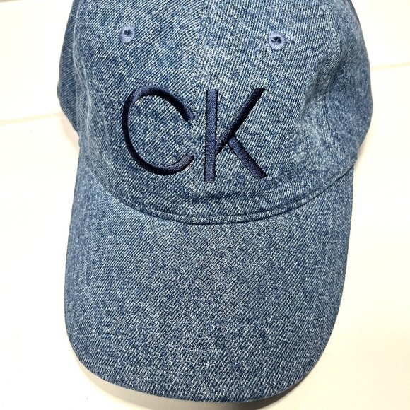 CALVIN KLEIN Blue Denim Logo Baseball Cap Hat One Size Adjustable Strap NWOT - Picture 1 of 4